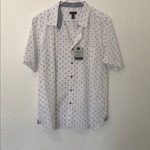 New men’s white collared button up short sleeve